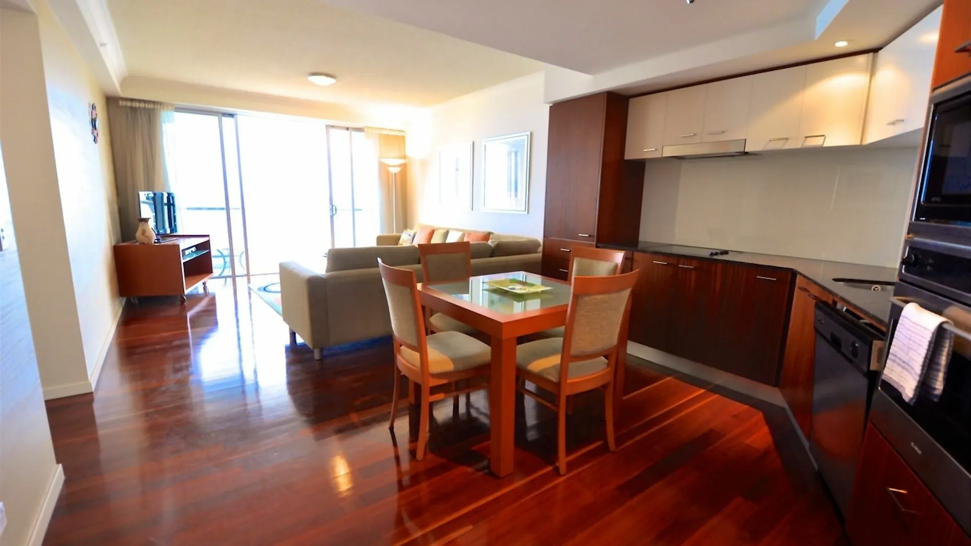 Surfers Paradise Private Apartments Australien
